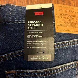 Levi's Women's Ribcage Straight Ankle Jeans - Indigo